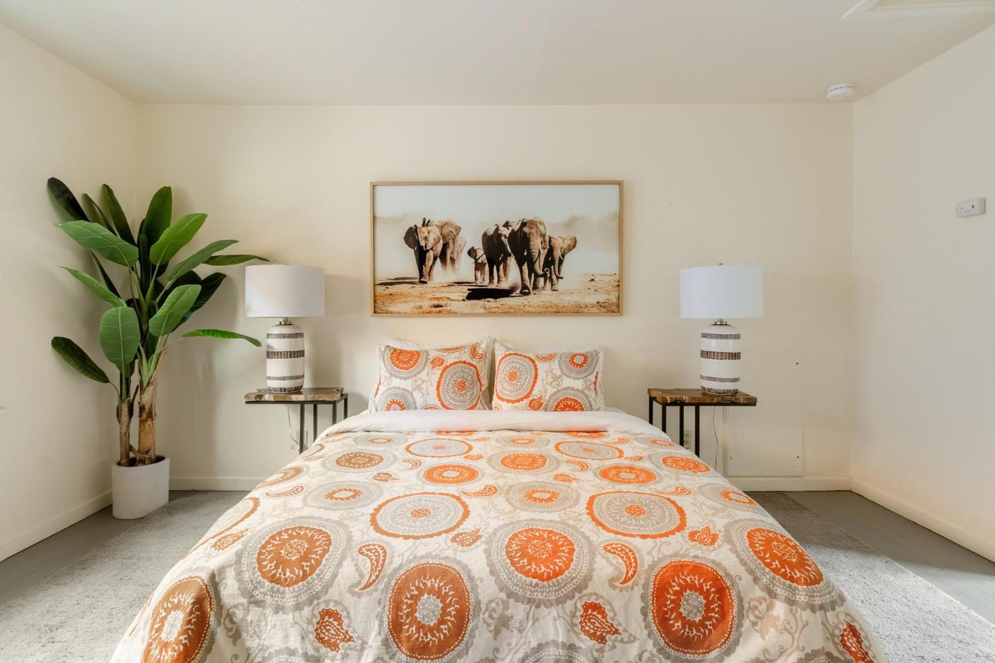 Collection - Heartofbuckman Midcentury Dream 86 Walkscore 3br